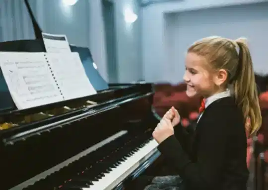 çocuk piyano eğitimi fiyat