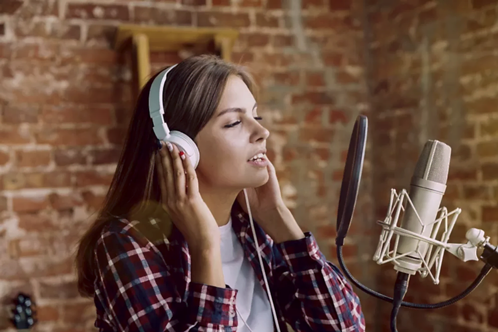 Muzik Akademi Studyo Ve Sahne Calismalari