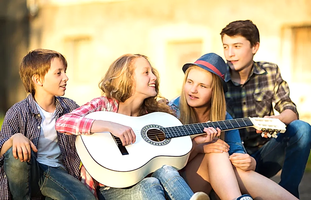çocuk gitar kursu mezunları